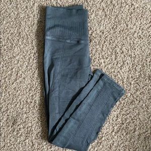 COPY - Blue air leggings from LA boutique avocado